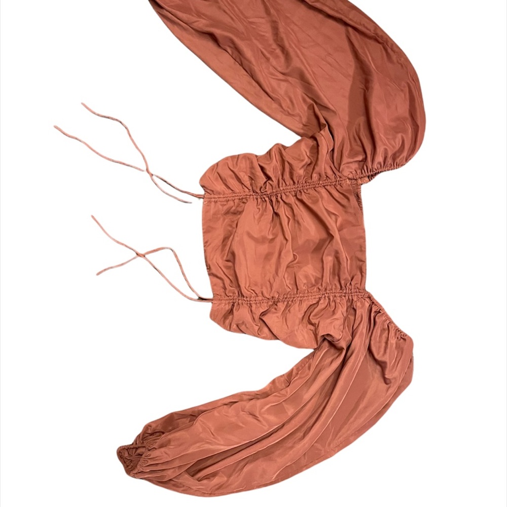 Salmon long sleeve crop top